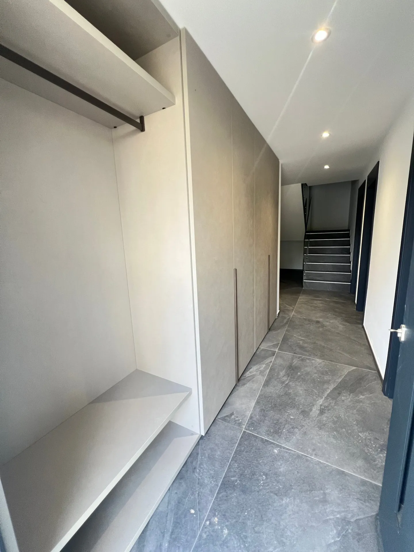 Modern villa with exceptional view in Lucens – 5.5 rooms - Photo 5 of 12