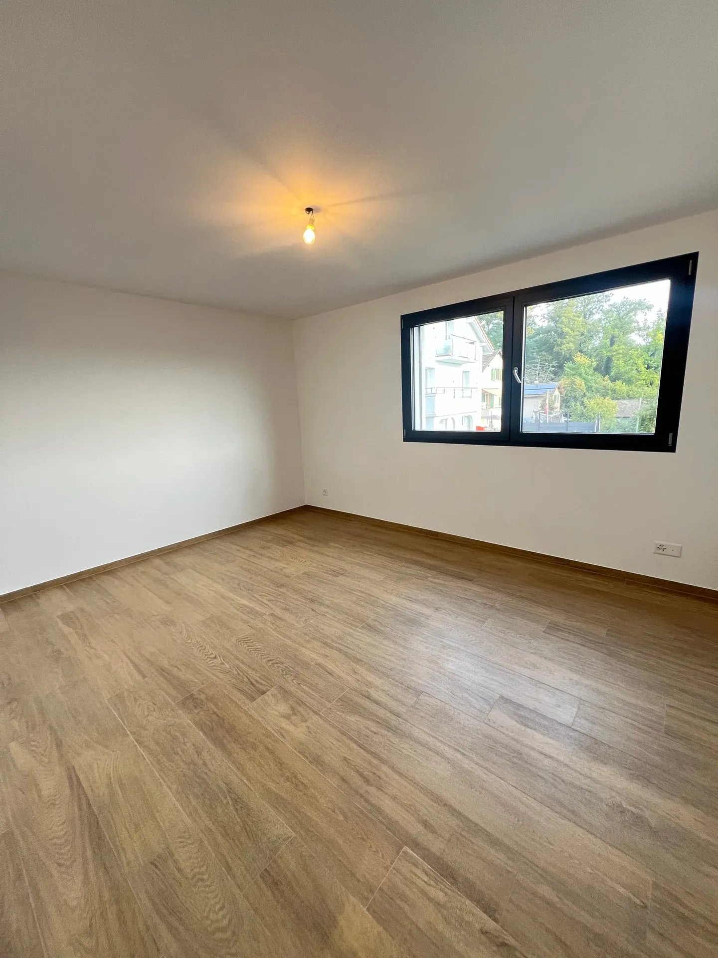 Modern villa with exceptional view in Lucens – 5.5 rooms - Photo 7 of 12