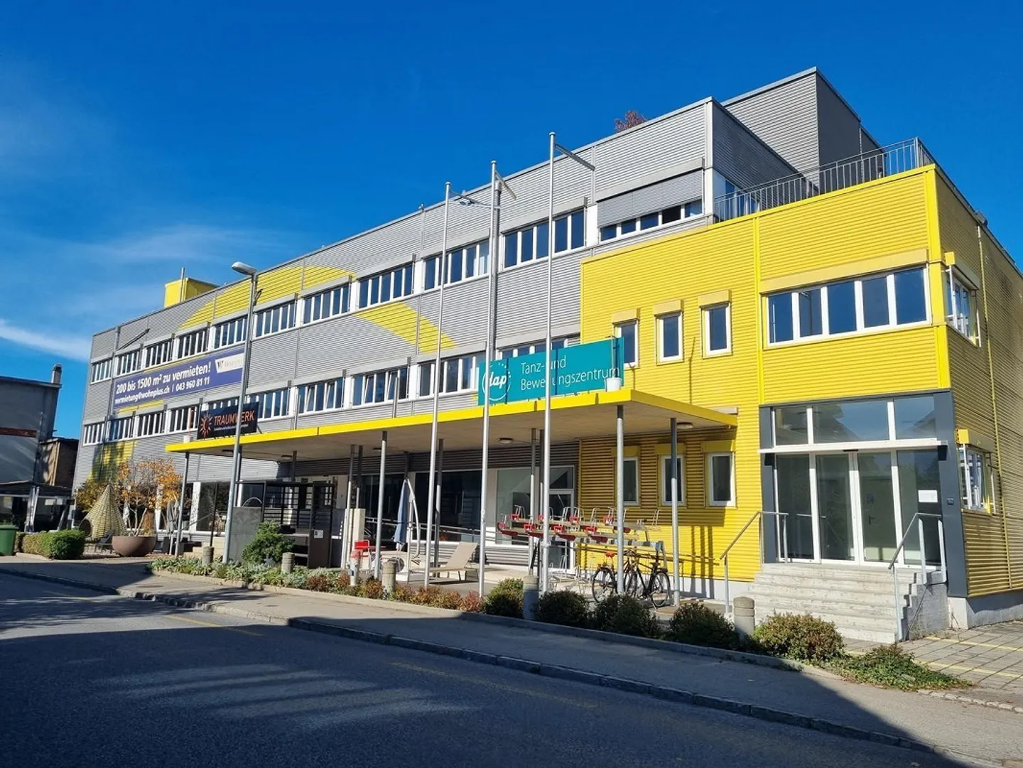 Gewerbe (Dienstleistung/Produktion) mit Aussicht auf Schloss Thun /... - Foto 3 di 13