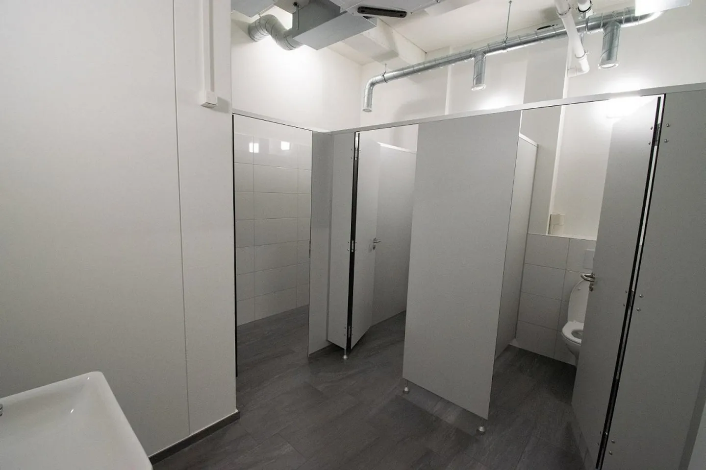 Gewerbe (Dienstleistung/Produktion) mit Aussicht auf Schloss Thun /... - Foto 10 di 13