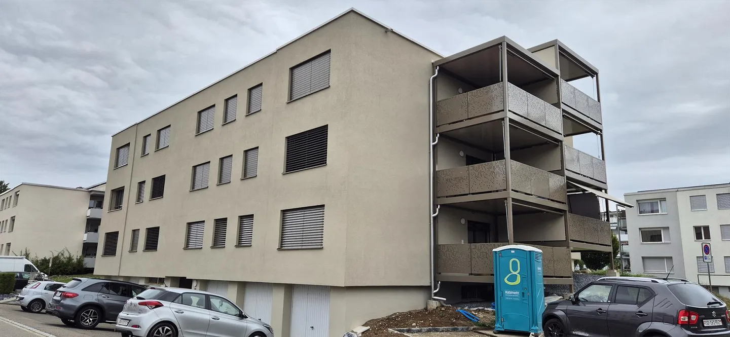 Appartamento recentemente ristrutturato con grande balcone in un quartiere tranquillo - Foto 1 di 9