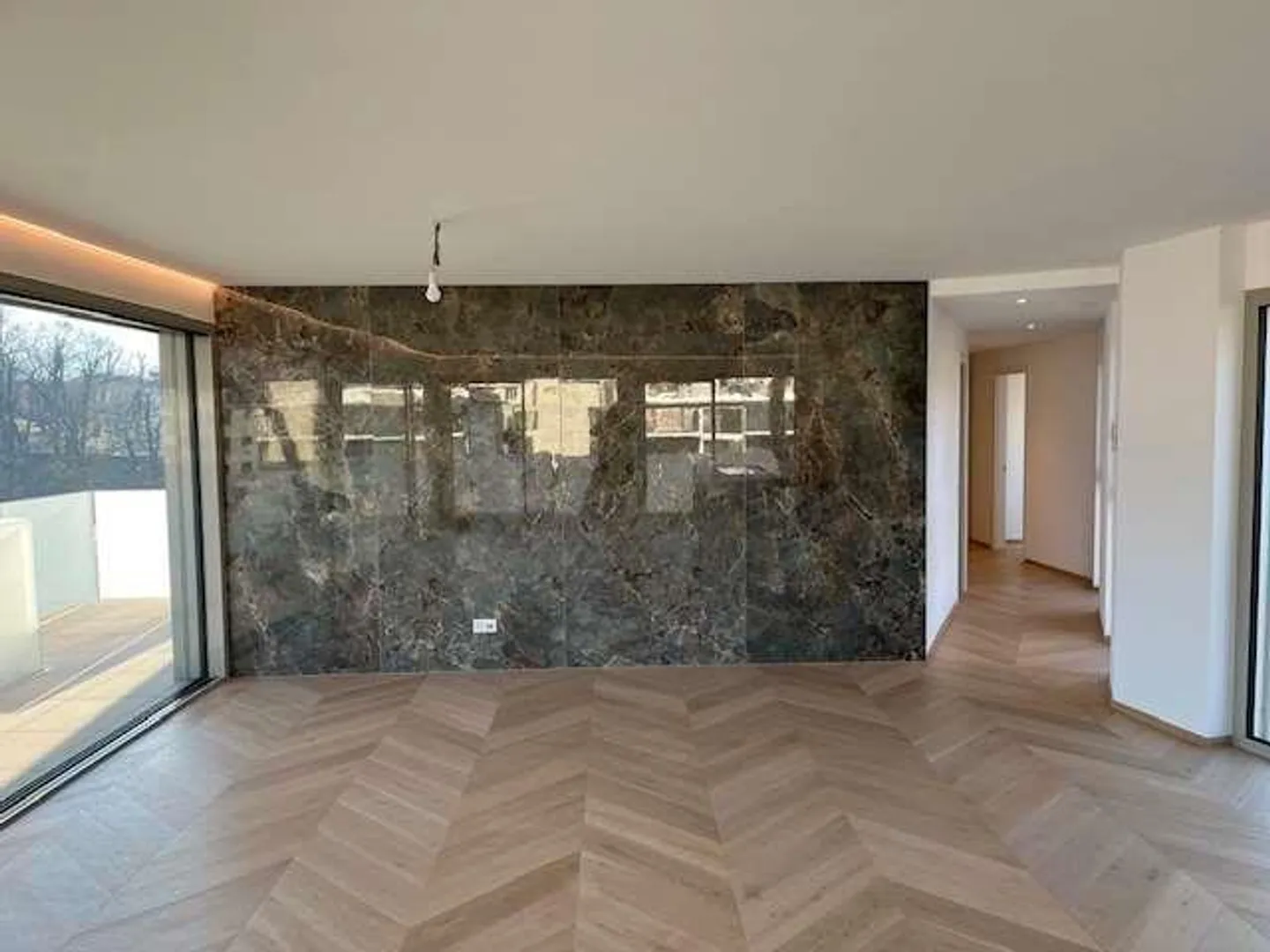 Massagno: Penthouse with Roof Terrace and Free View - Photo 4 of 7