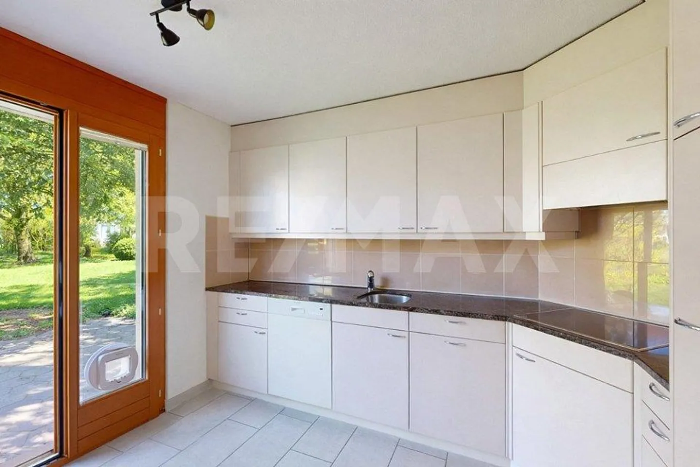 Appartement de jardin 2.5 pièces attrayant et bien entretenu à Oberentfelden - Photo 3 sur 8