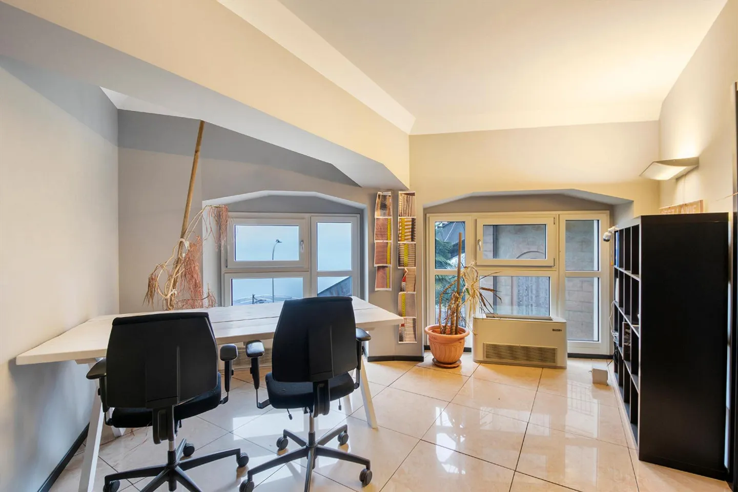 Ufficio Prestigioso con Vista Lago - Foto 8 di 12