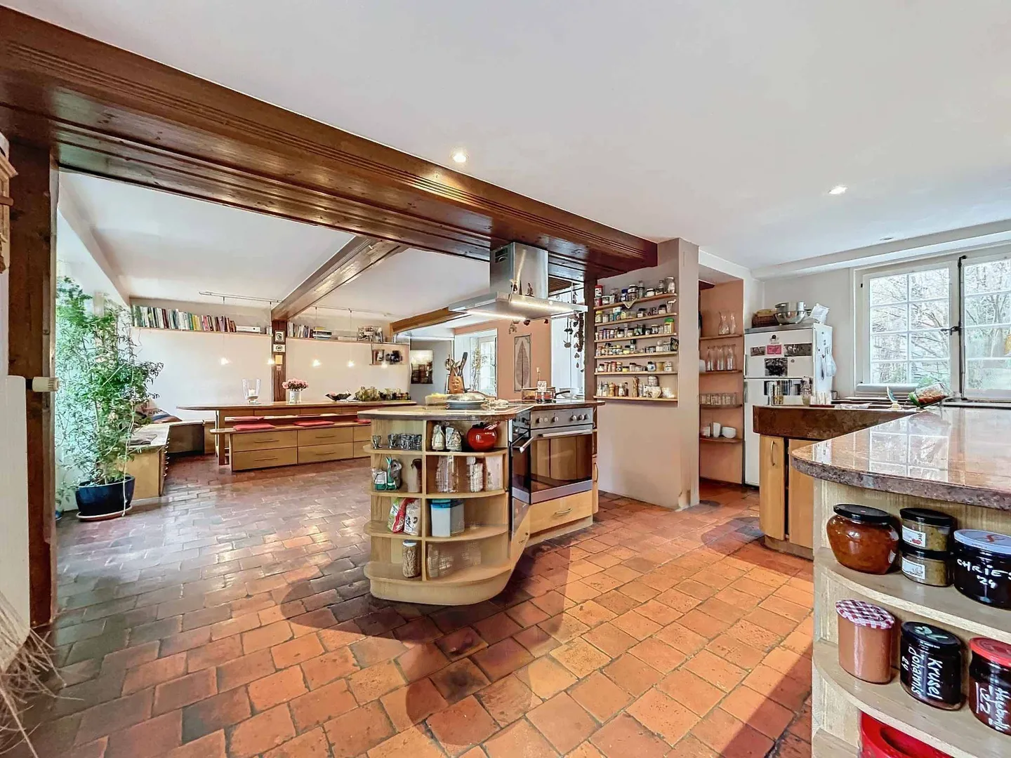 An exceptional estate steeped in history - A rare opportunity on the market! - Photo 6 of 13