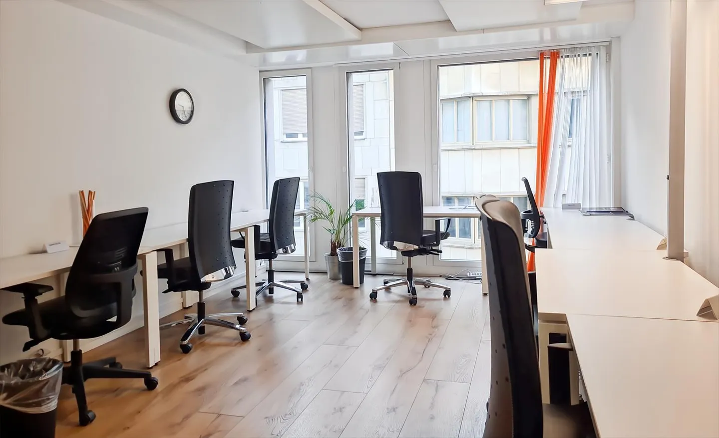 Buchen Sie Büroräume in Regus City Old Town für 2 Personen - Foto 3 von 16