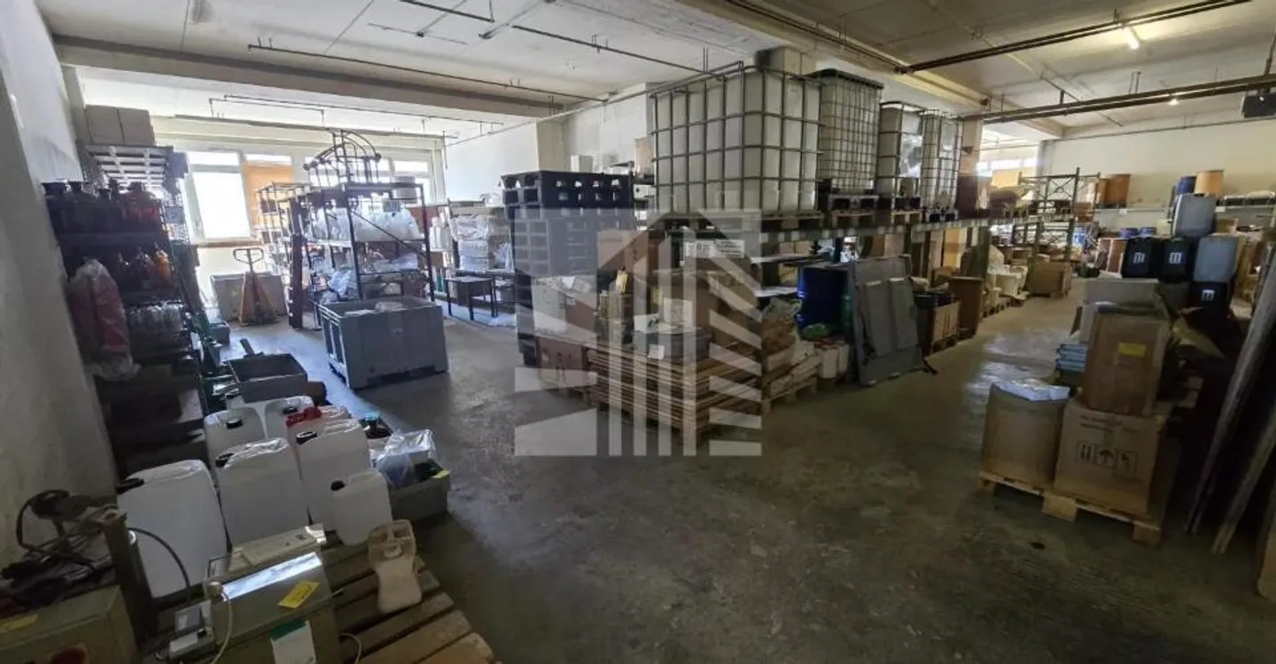 Espace Commercial Spacieux à Ecublens - Photo 8 sur 12