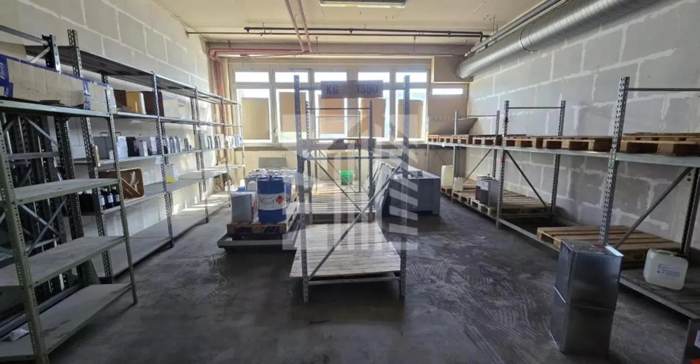 Espace Commercial Spacieux à Ecublens - Photo 9 sur 12