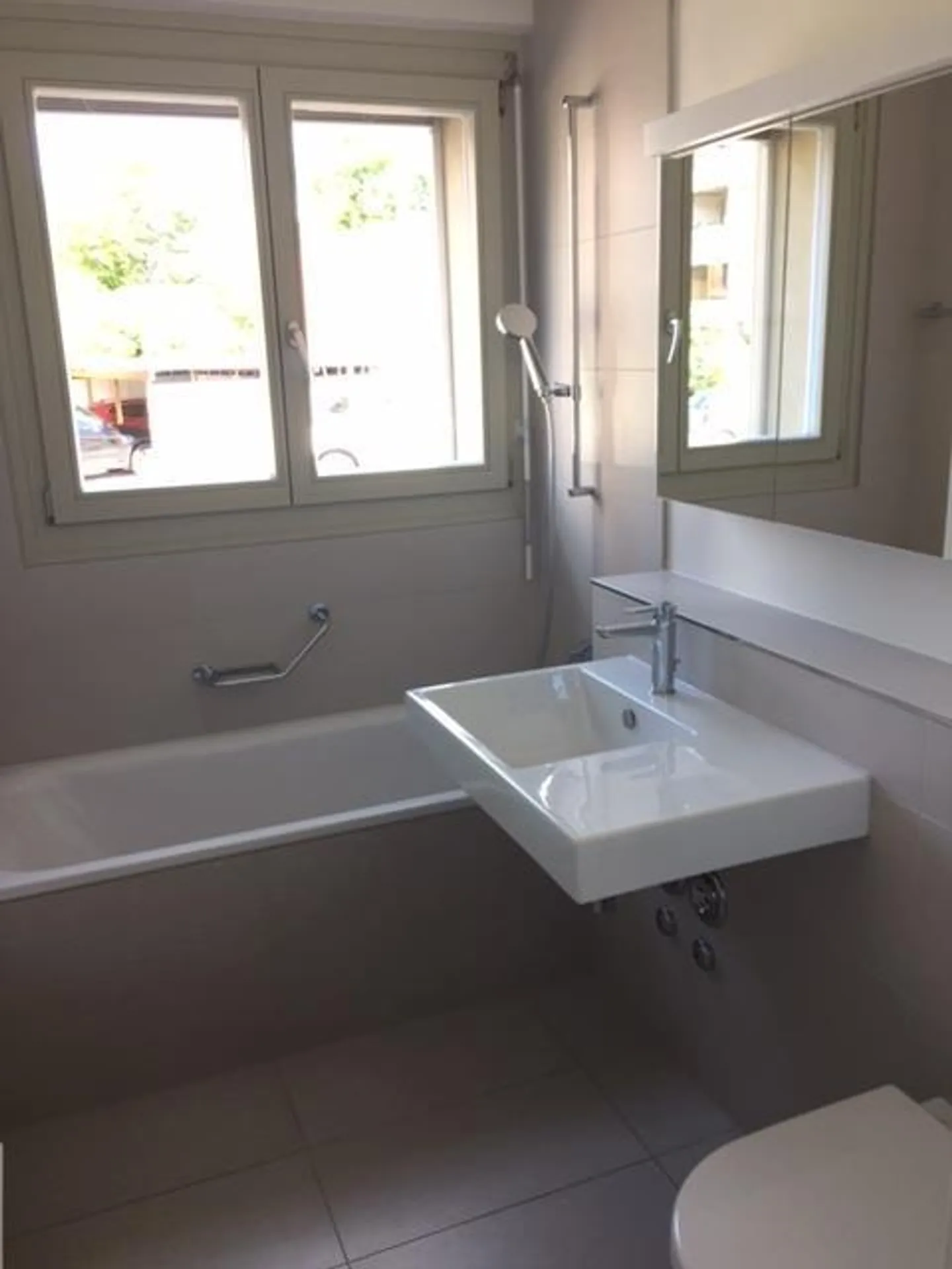 Living in a quiet location - Photo 5 of 6