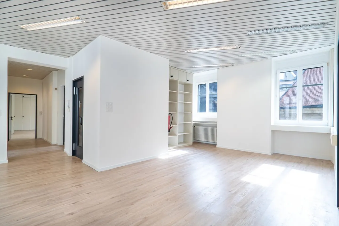 Geräumiges Büro bei St-Laurent - Foto 4 von 11