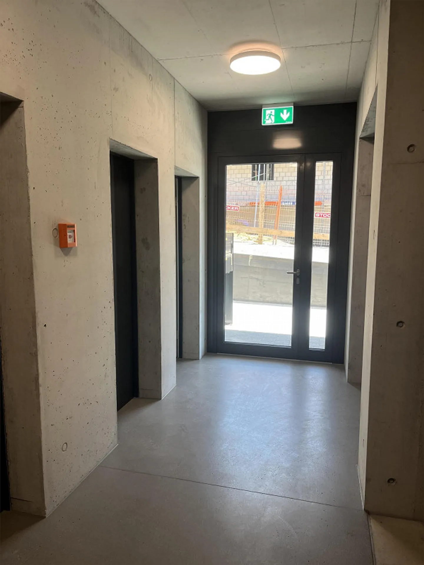 Espace commercial / de stockage - Photo 3 sur 6