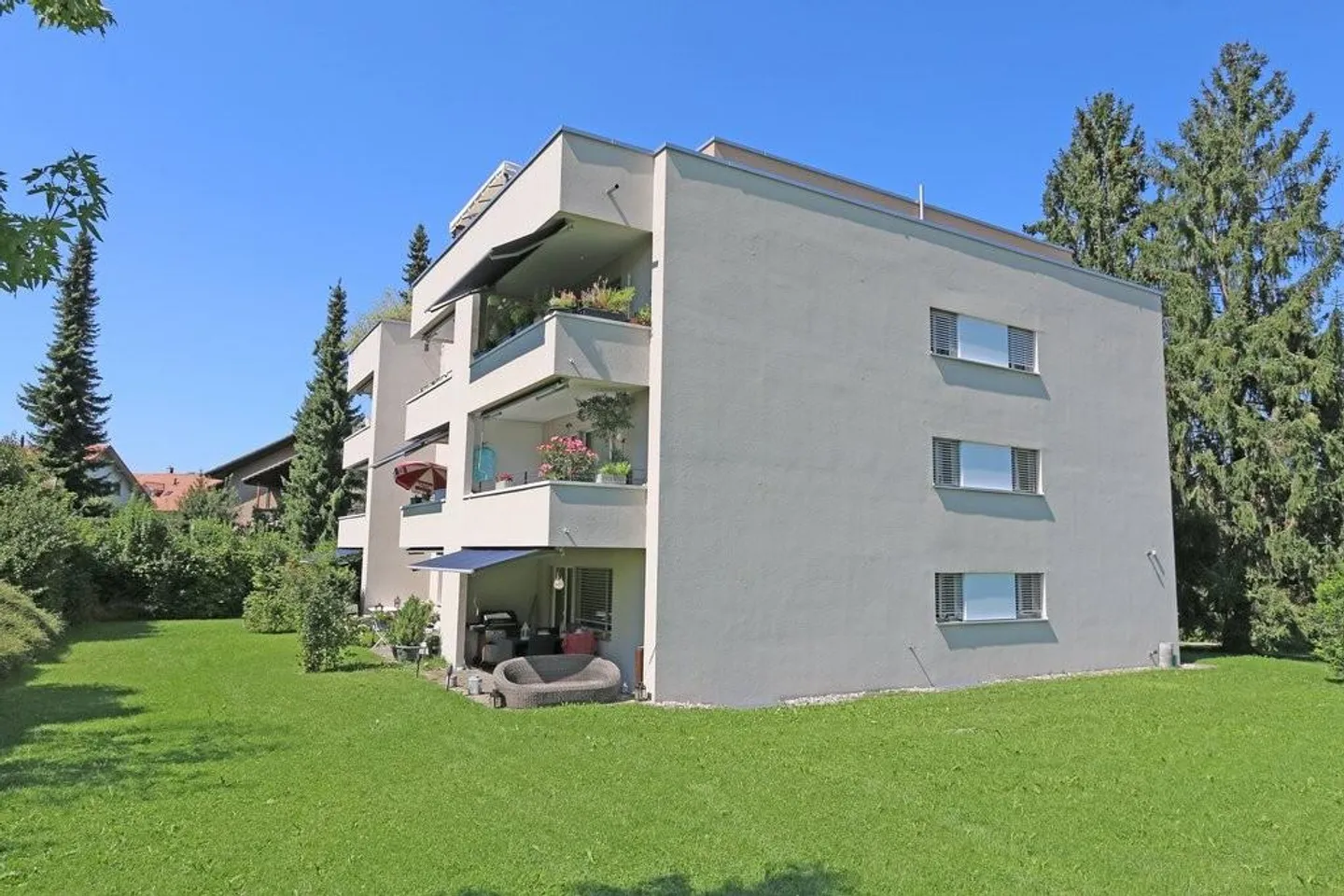 Appartamento al piano terra di 3,5 stanze soleggiato e affascinante a Steffisburg - Foto 1 di 8