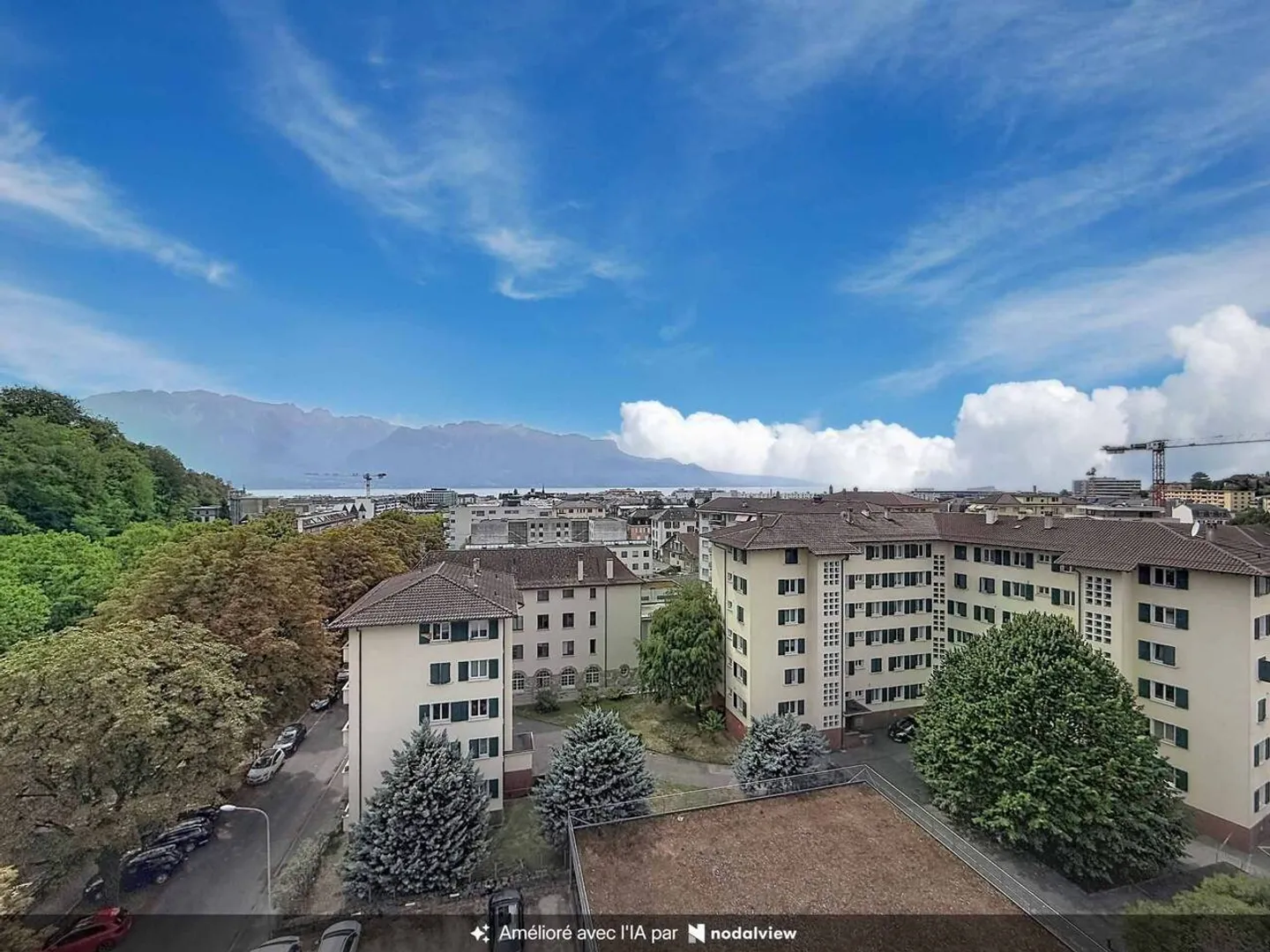 Helle 4,5-Zimmer-Wohnung mit Panoramablick - Foto 1 von 10