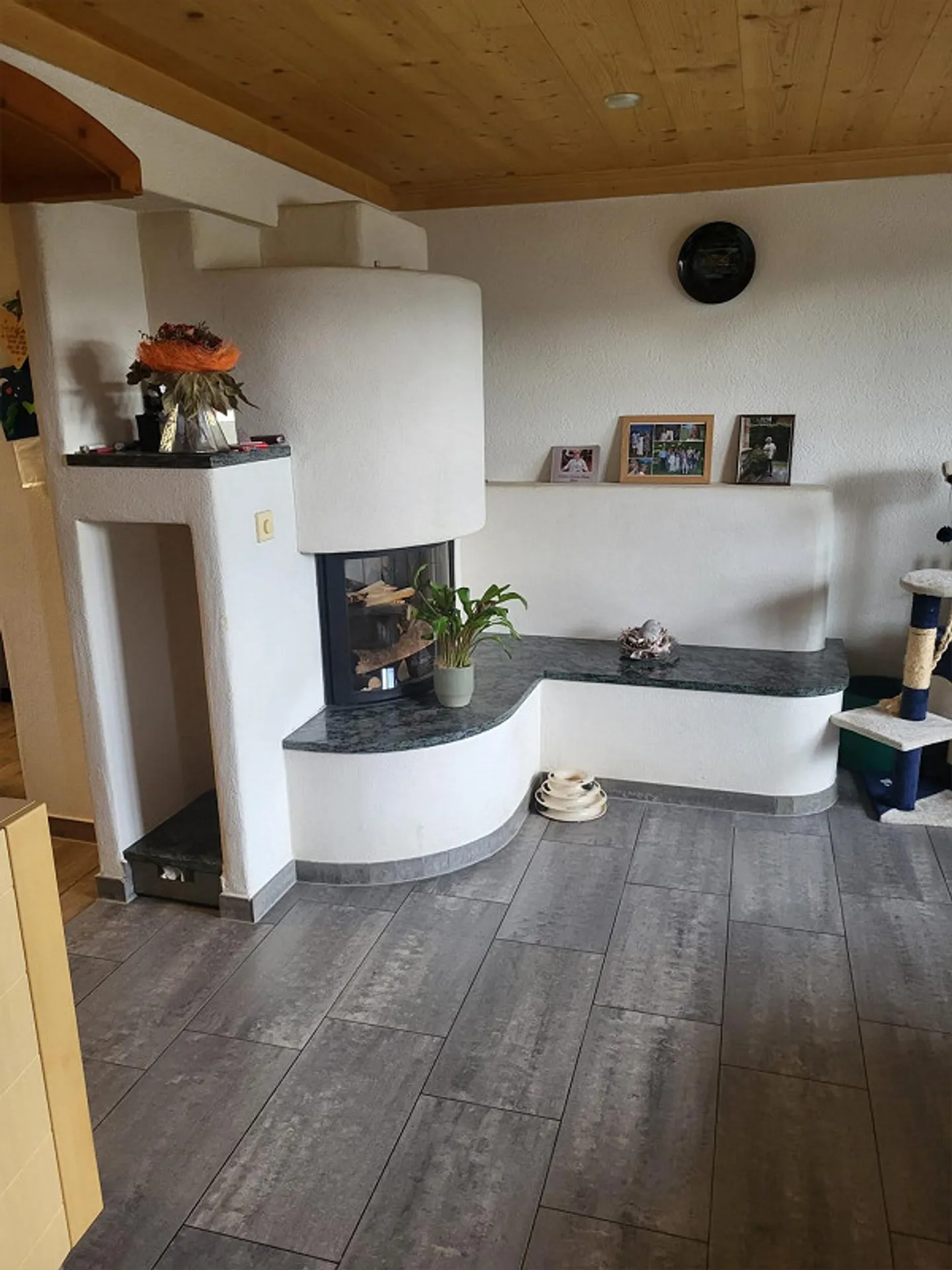 Charming 6-Room Single-Family House in Sennwald - Photo 7 of 17