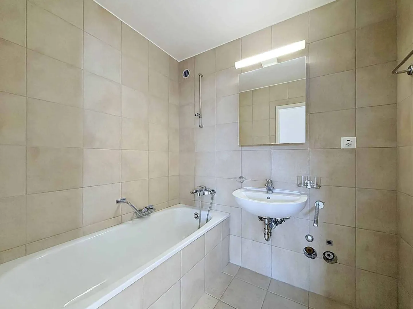 Helle 4,5-Zimmer-Wohnung mit Panoramablick - Foto 9 von 10
