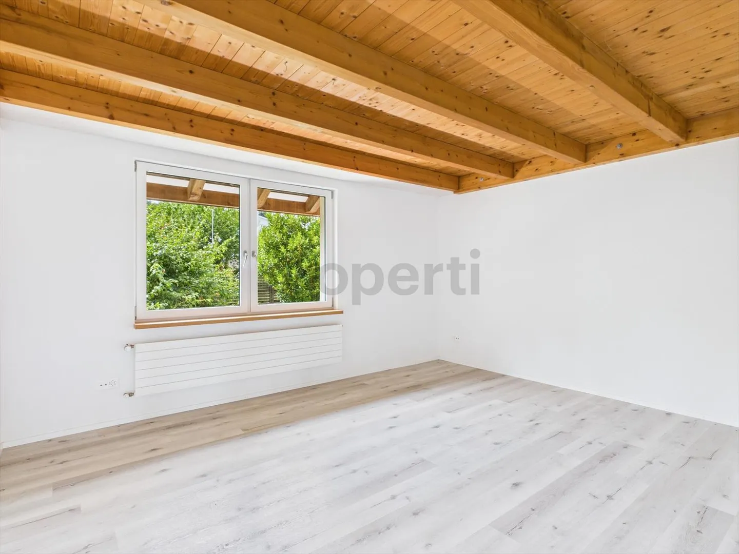 Appartamento 3 locali appena ristrutturato e luminoso con galleria in ottima posizione a Birr - Foto 4 di 8