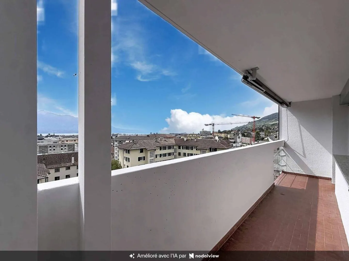 Helle 4,5-Zimmer-Wohnung mit Panoramablick - Foto 2 von 10