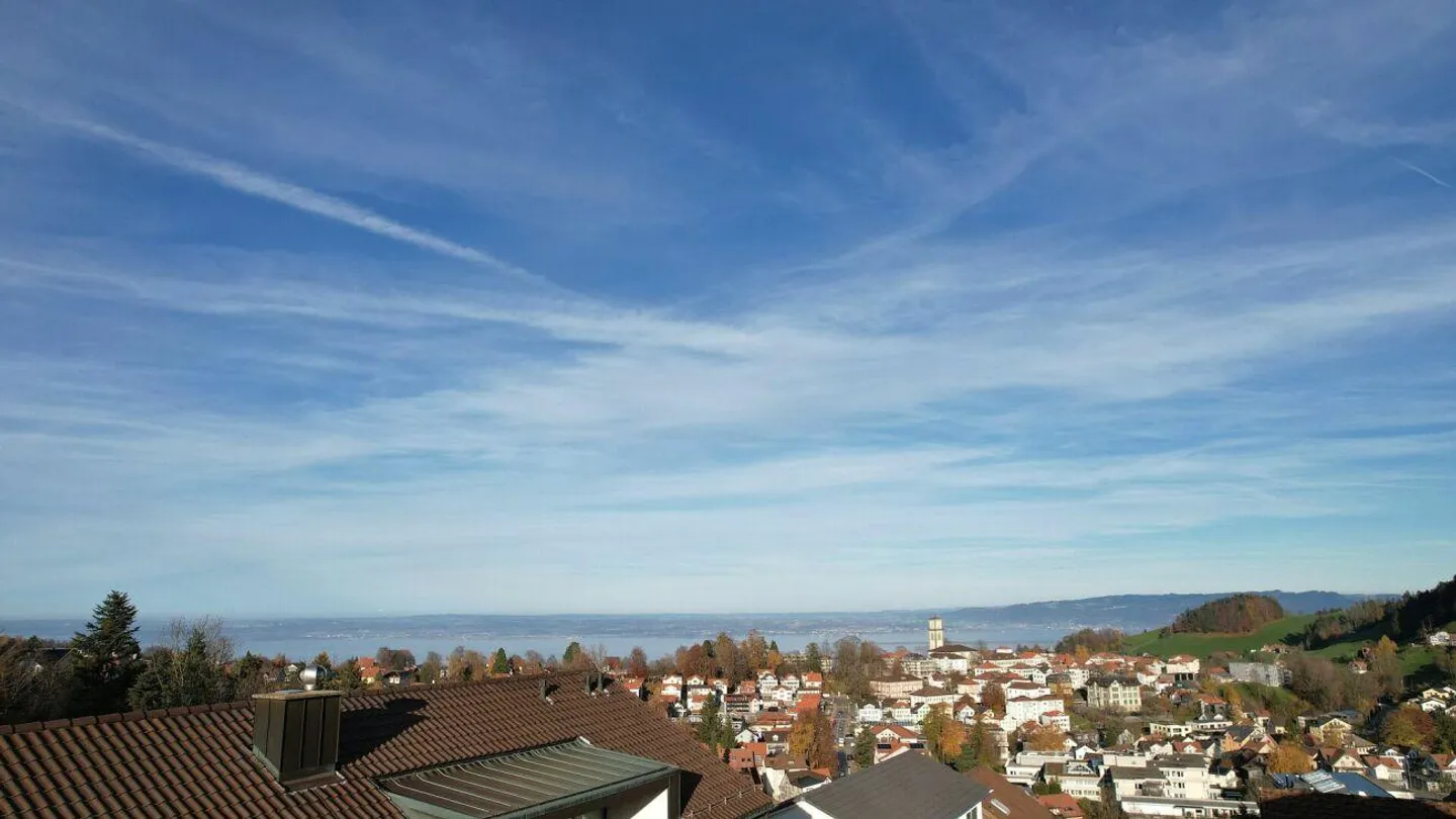 Newly built single-family house in a beautiful residential area with a panoramic view - Photo 3 of 25