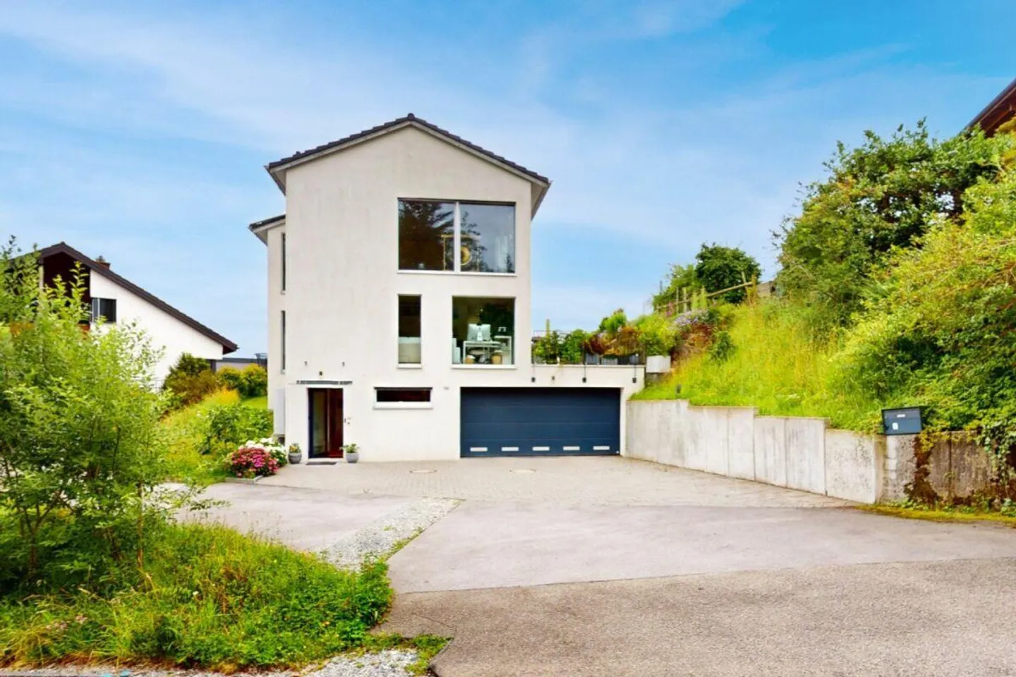 Newly built single-family house in a beautiful residential area with a panoramic view - Photo 7 of 25