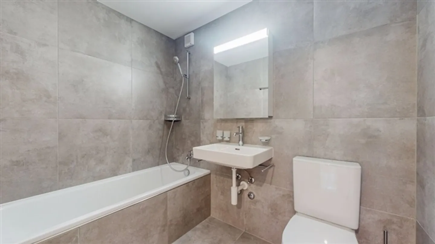 Your new home simplifies all your travels - Photo 6 of 11