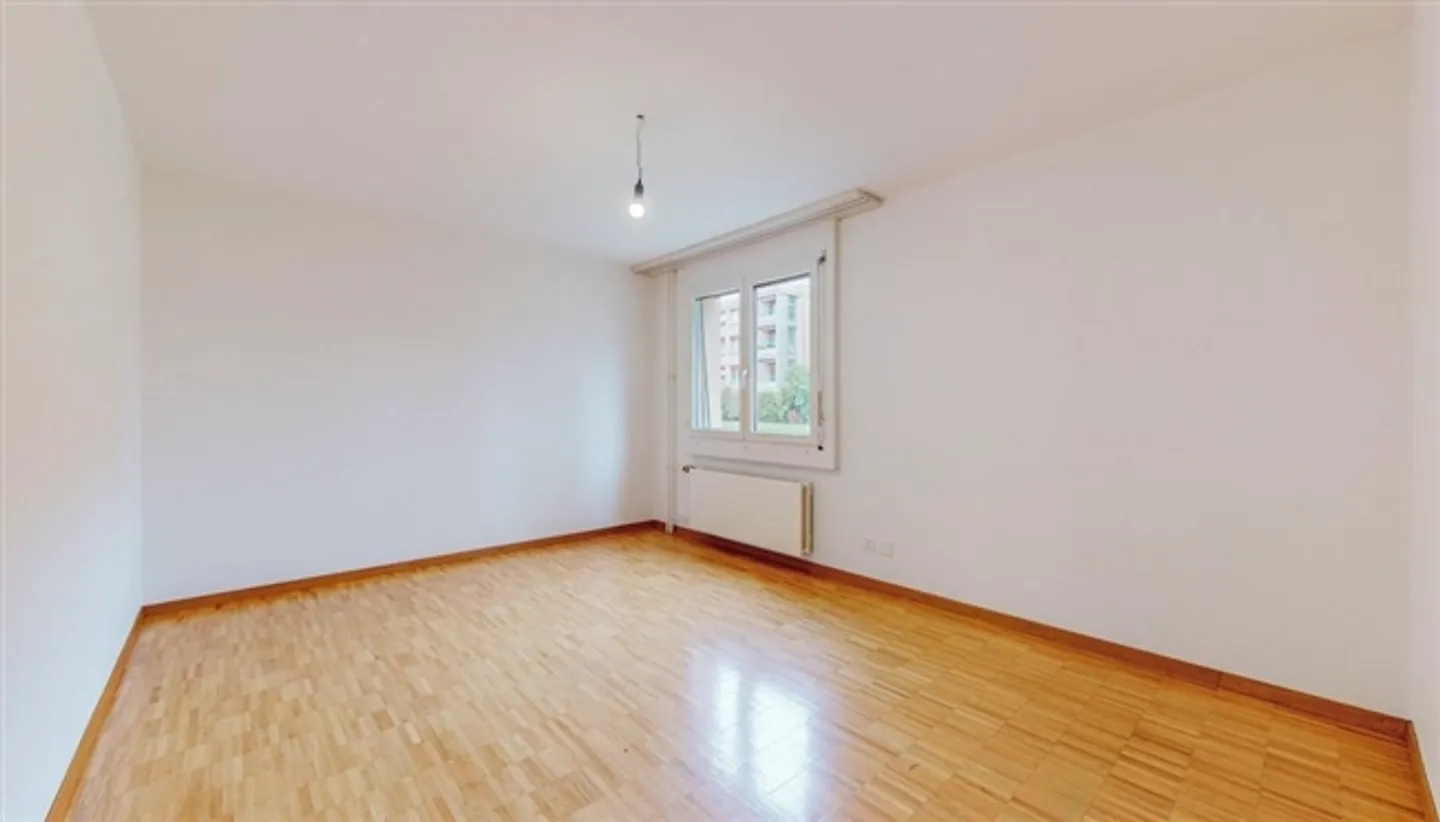 Your new home simplifies all your travels - Photo 9 of 11