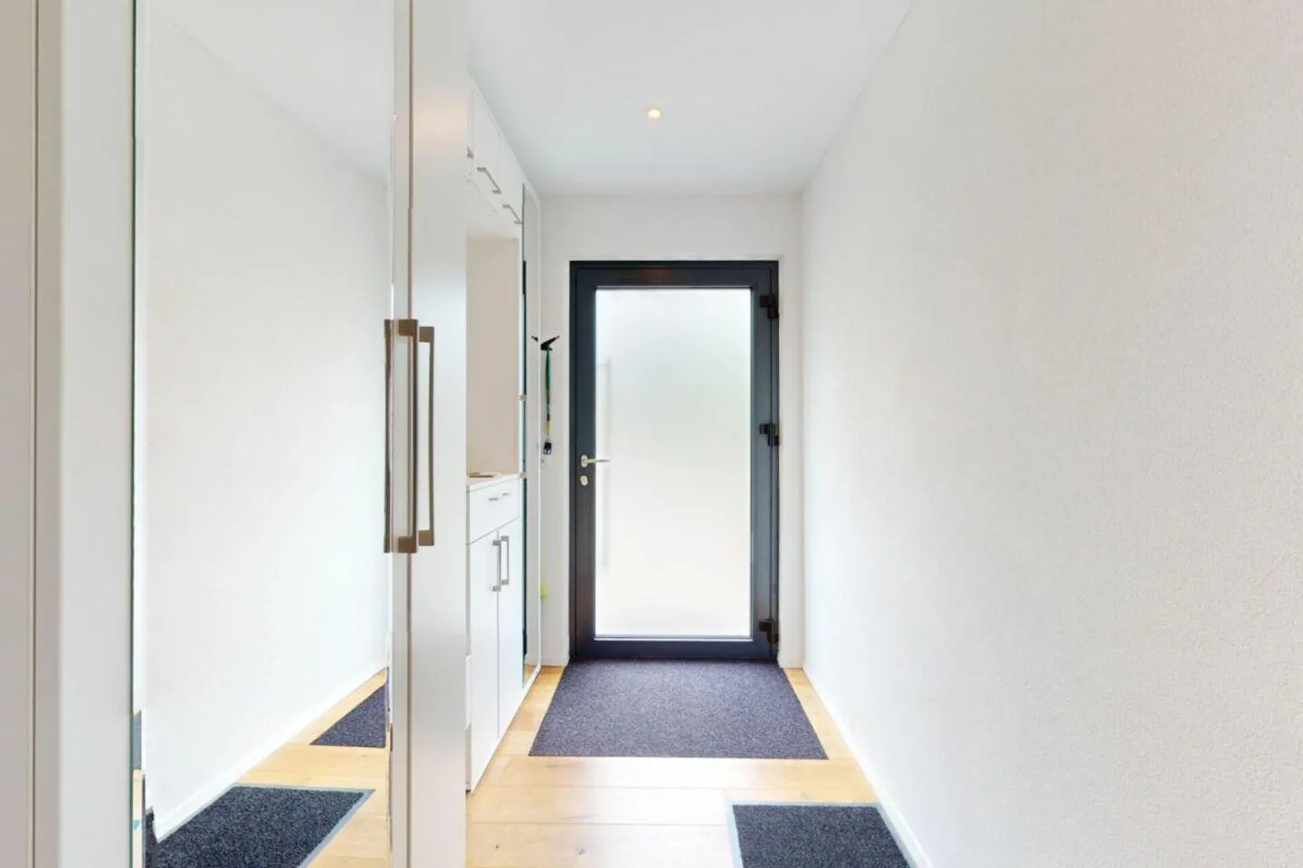 Newly built single-family house in a beautiful residential area with a panoramic view - Photo 8 of 25