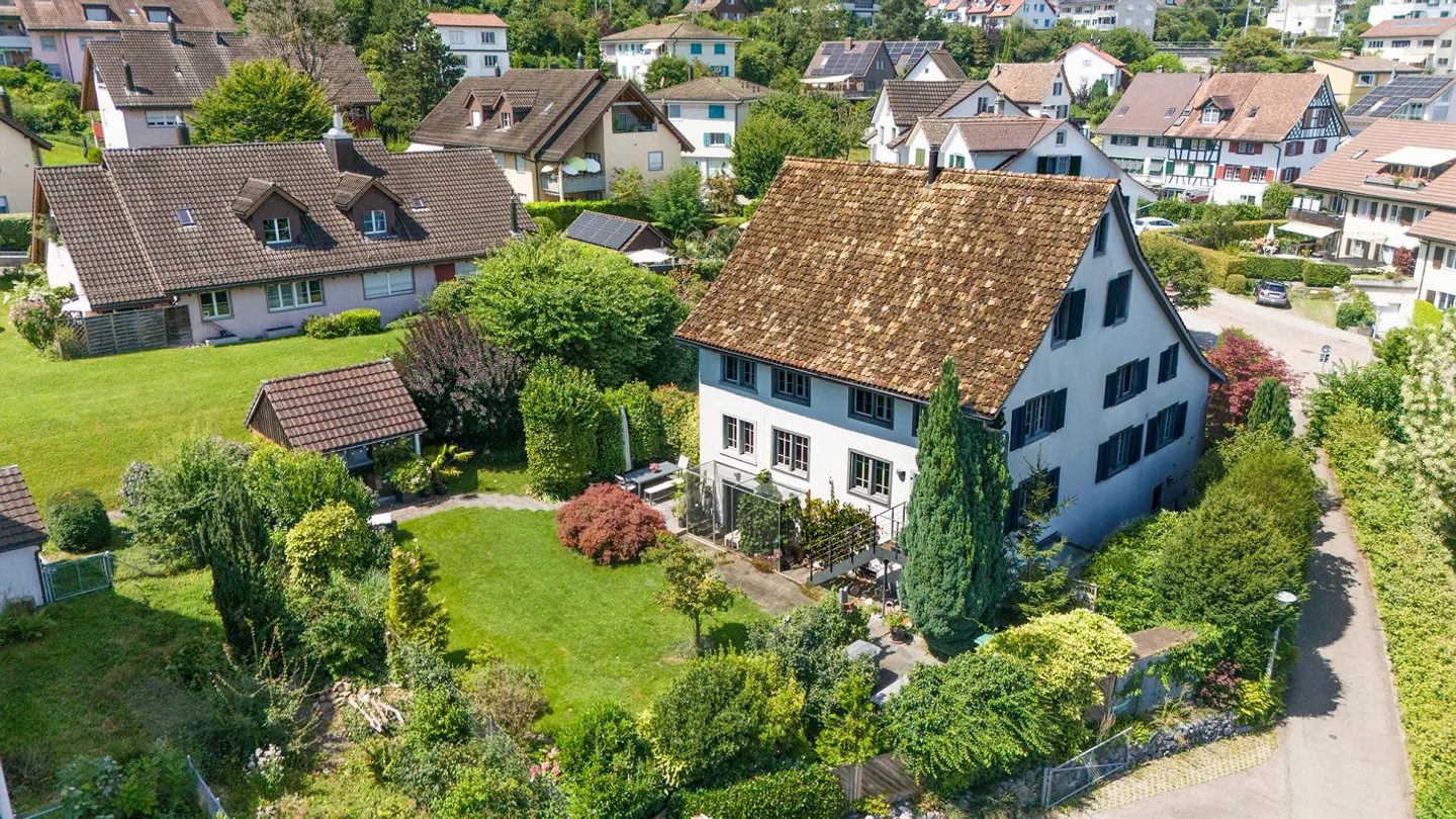 Charmantes Landhaus mit Gartenidylle - Photo 2 sur 10
