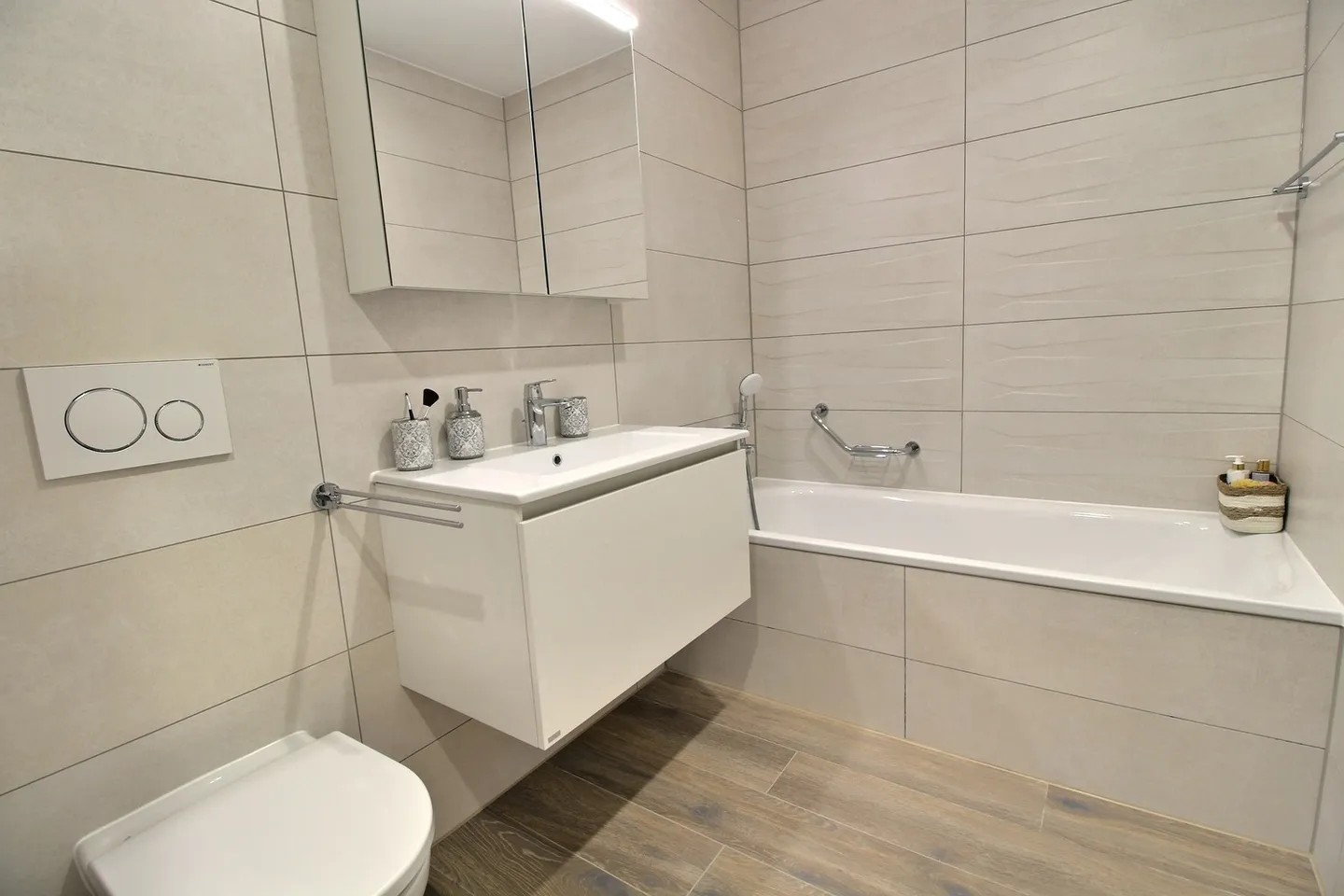 Nouveaux appartements avec 3,5 pièces - Photo 3 sur 10