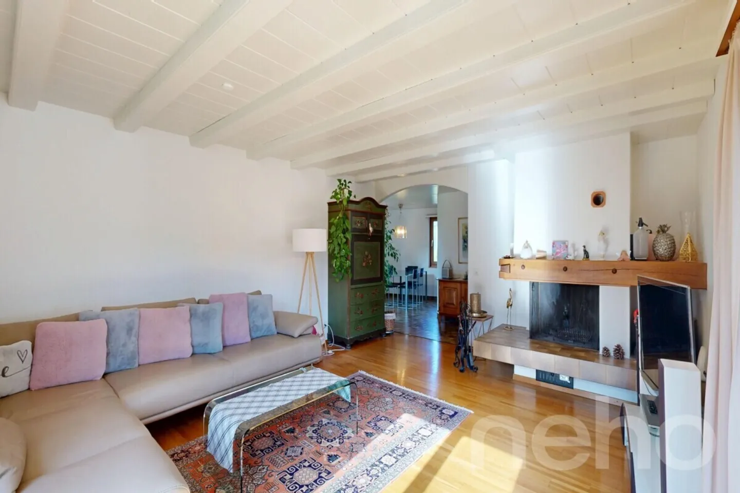 Well-kept home in a quiet family neighborhood - Photo 2 of 13