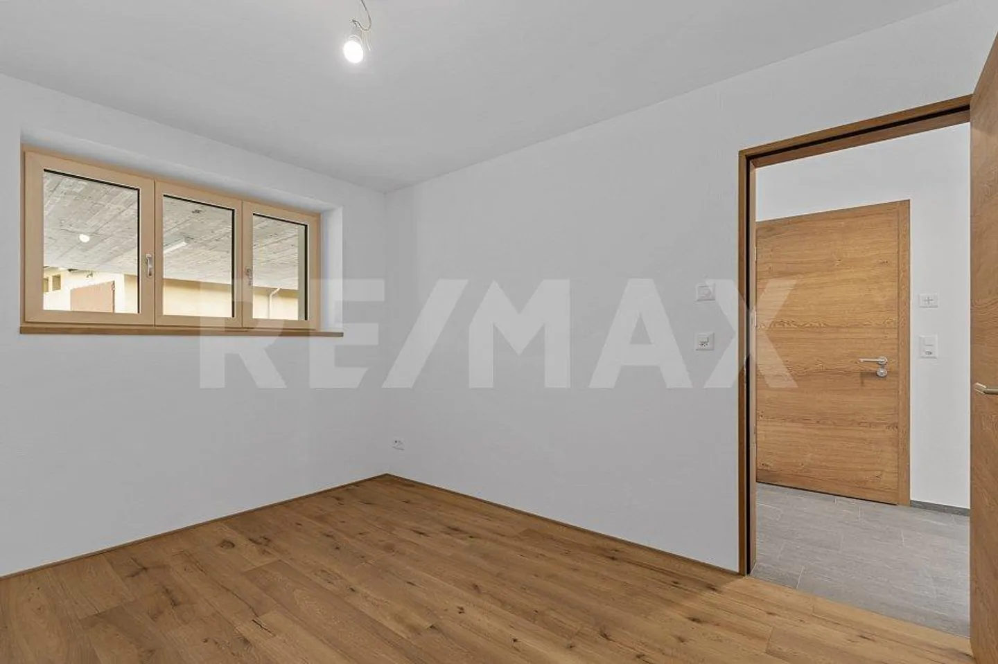 2 Zimmerwohnung Nr. 1 im Erdgeschoss - Festwohnsitz - Foto 3 von 12