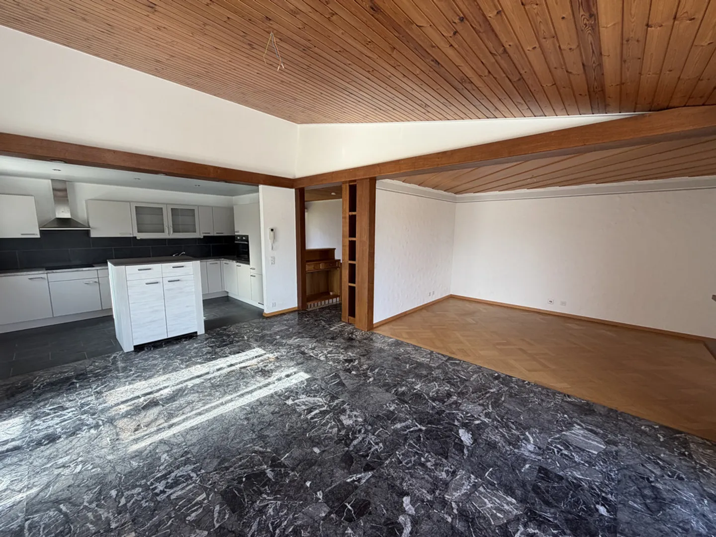 Ampio appartamento 5.5 locali - Foto 7 di 12