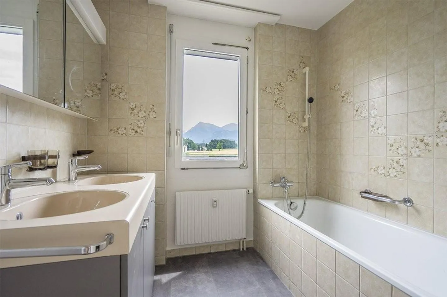 3-Zimmerwohnung mit Bergblick - Foto 6 di 7