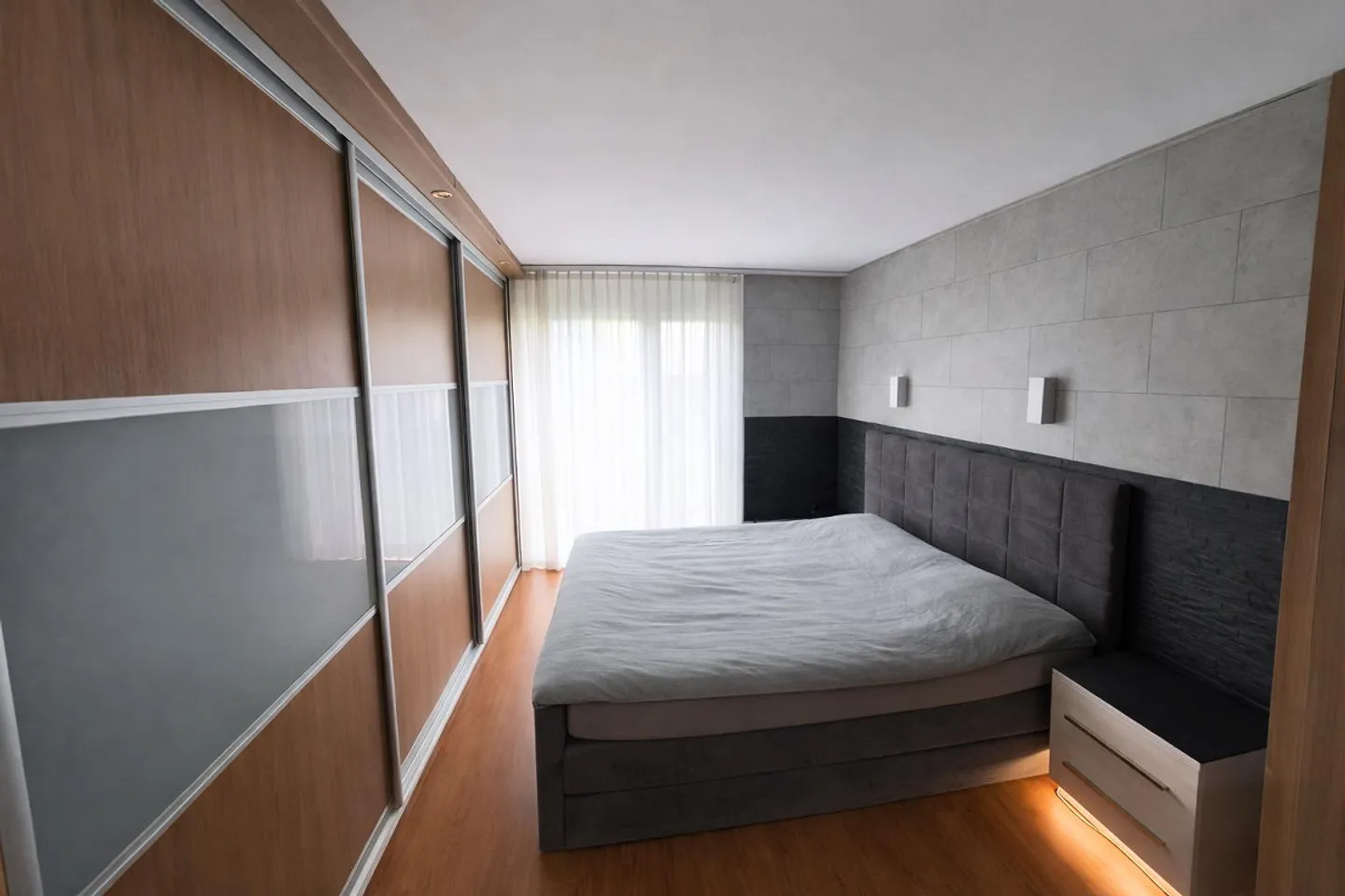 4.5-Room Garden Apartment with Conservatory & Mountain View - Photo 11 of 16