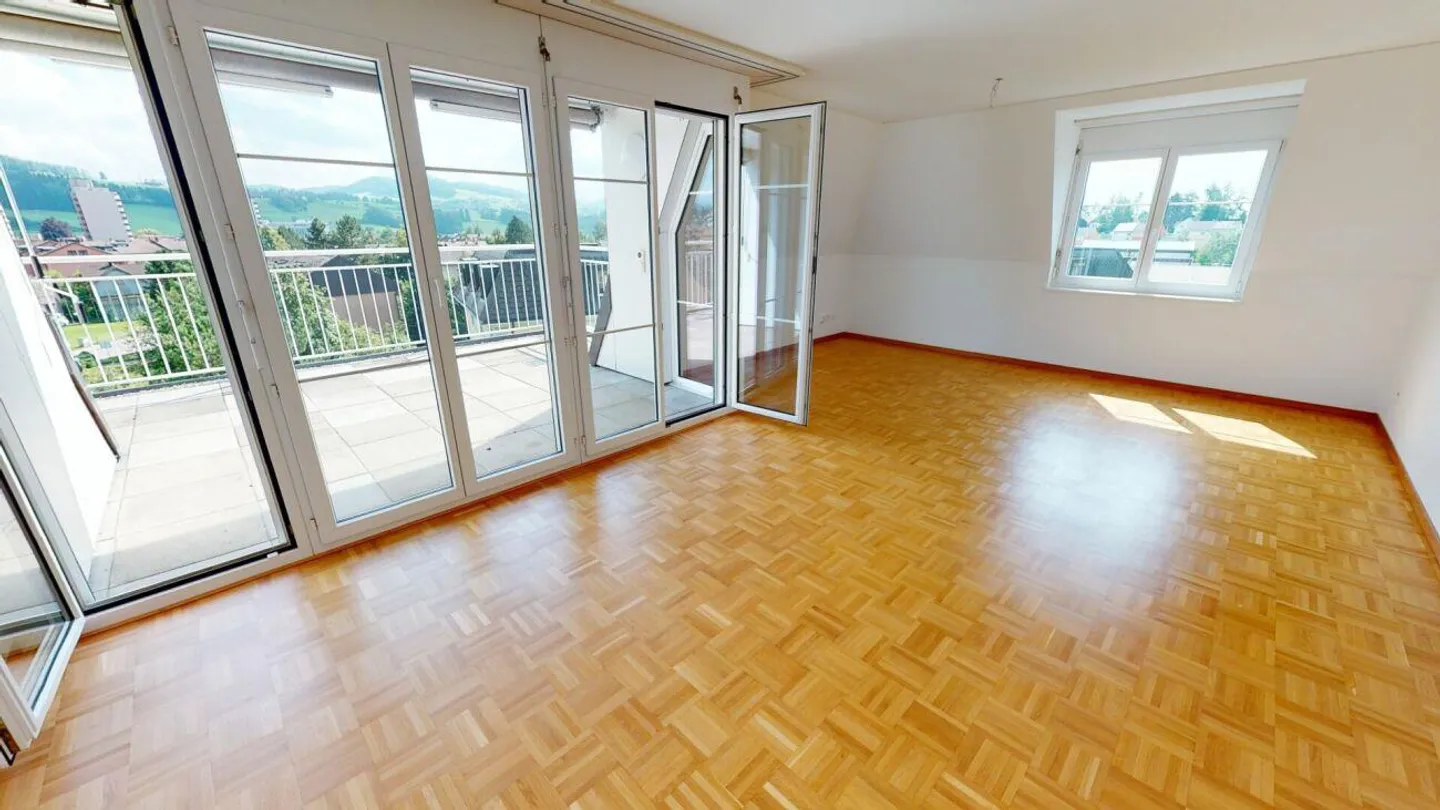 Charming Attic Apartment - Photo 5 of 10