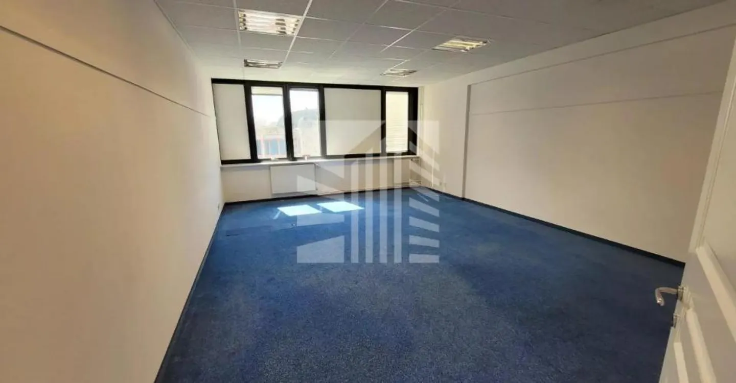 Bright and air-conditioned offices in Renens of 132 m² - Photo 4 of 9