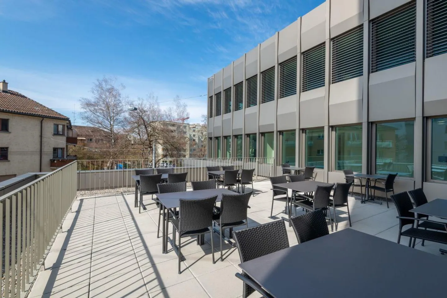 Friesenberg75 - developed office with shared services - Photo 4 of 13