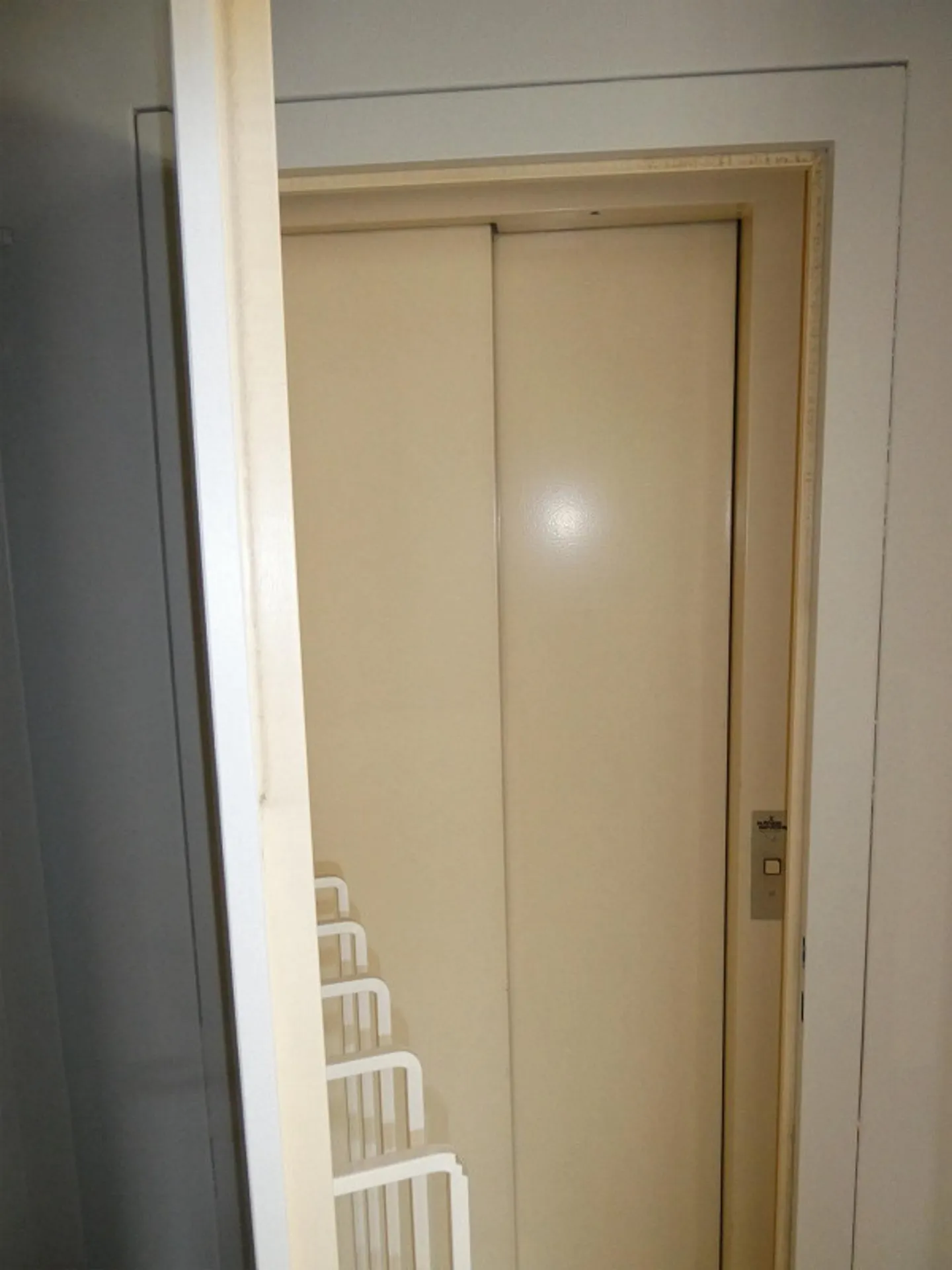 Un Gioiello nel Mezzo della Strettezza - Foto 11 di 13