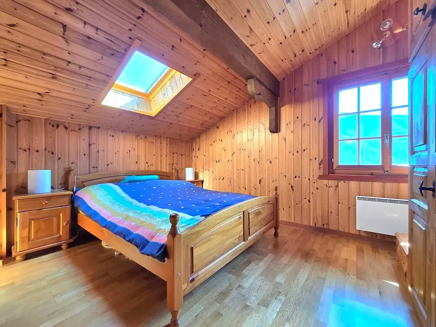 Magnificent family chalet with 2 apartments. Annexes, outdoor space, sun and view, - Photo 12 of 13