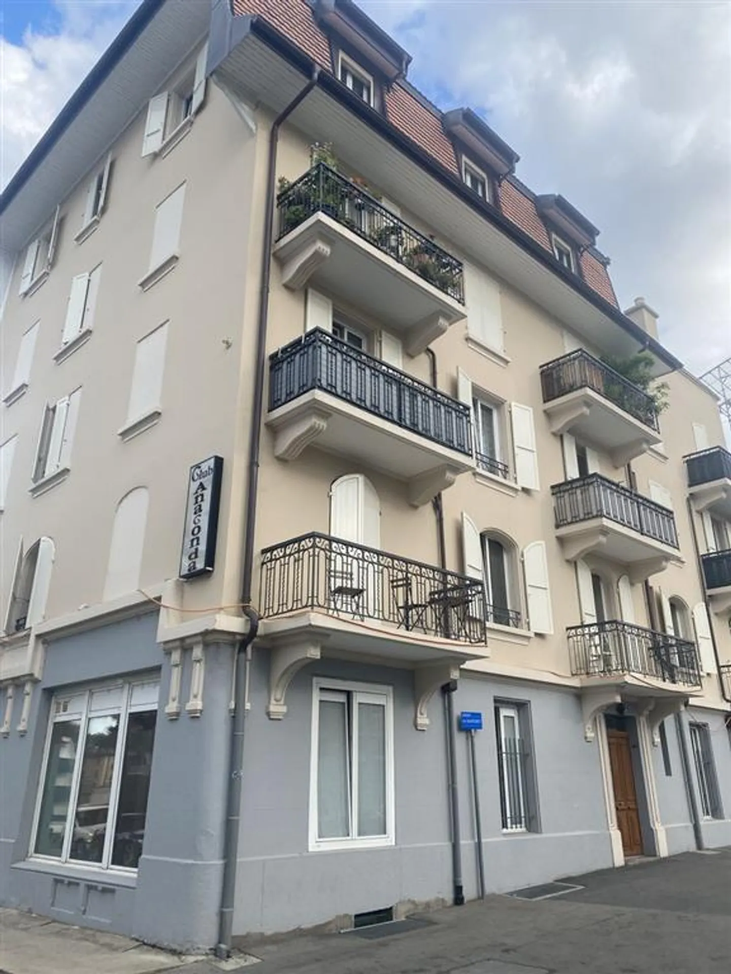 Modern Duplex Apartment for Rent - Photo 1 of 13