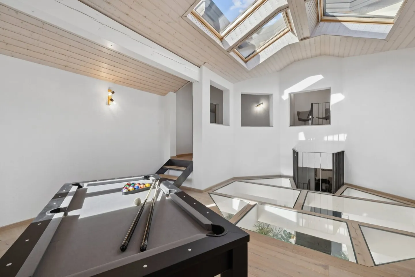 Stunning Villa in Quiet Area - Photo 8 of 9