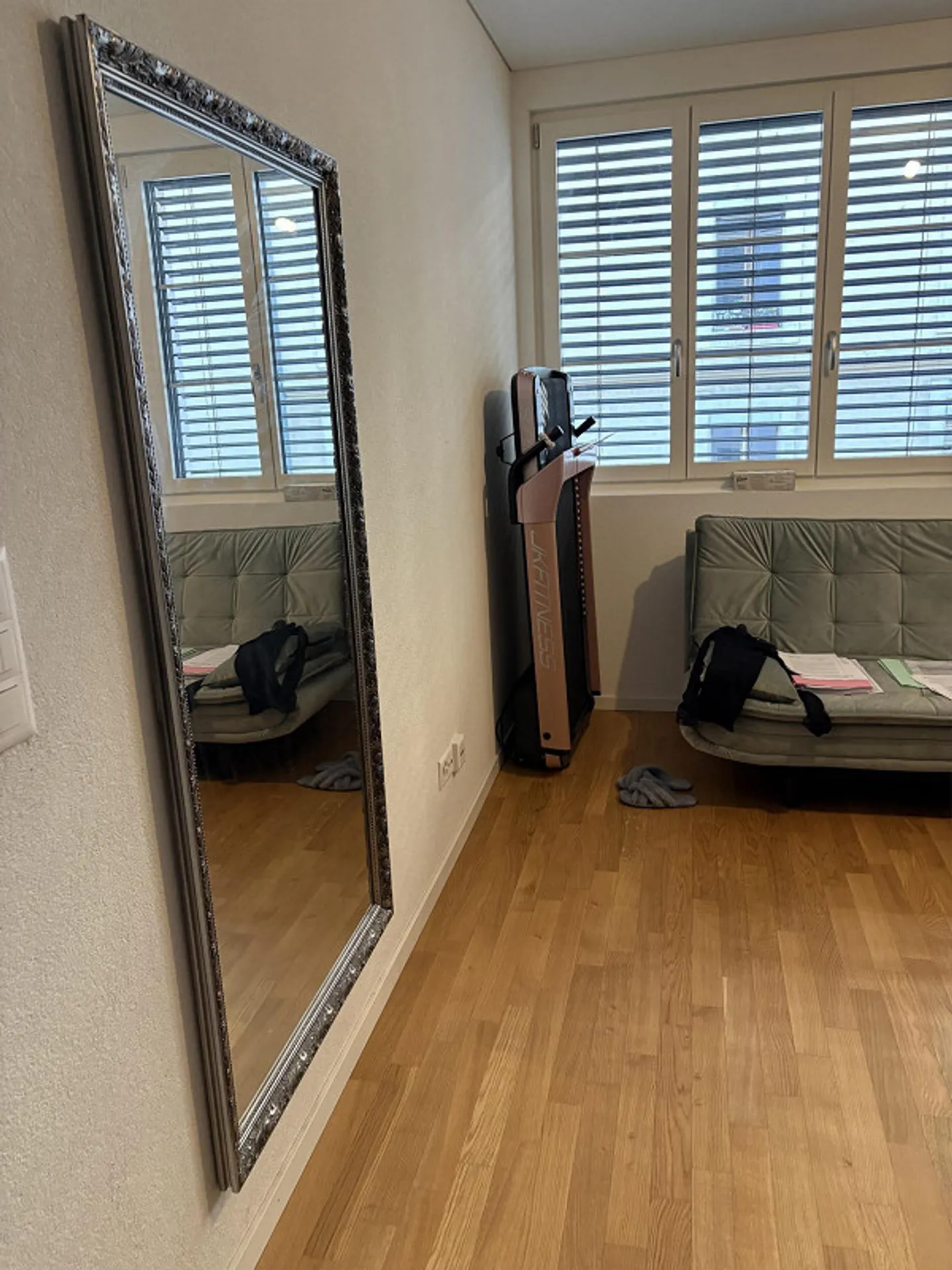 Appartamento Moderno Arredato - Foto 4 di 9