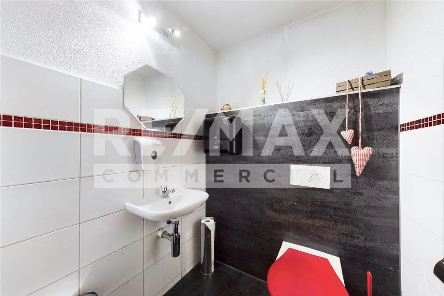Hotel-Ristorante KRONE a Leuk-Stadt - ristrutturato, consolidato e con g... - Foto 6 di 13