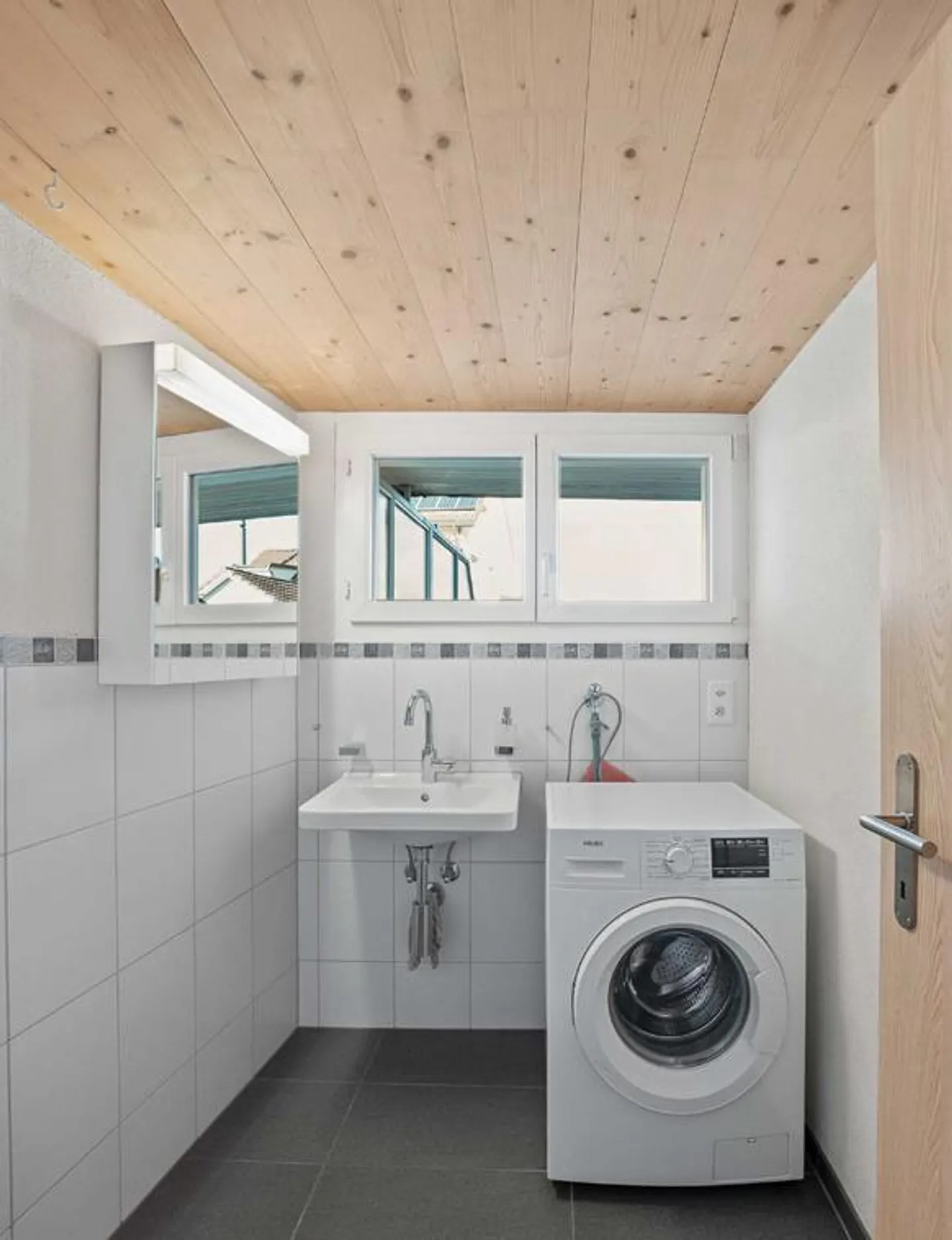 Charmantes Doppelhaus mit Bergblick - Foto 7 von 10