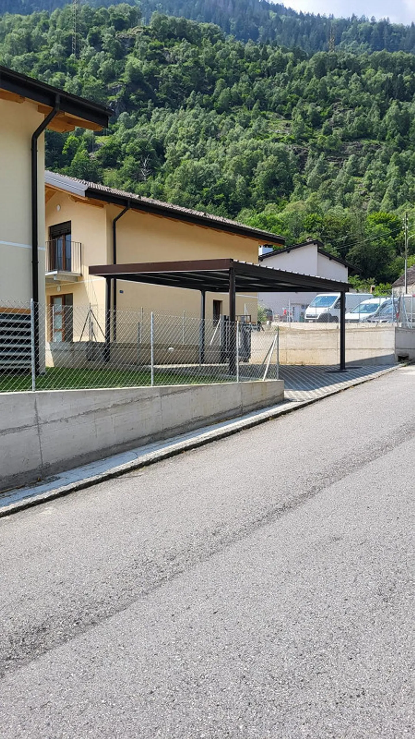 Neue Villa mit Garten in ruhiger Lage - Foto 4 von 11