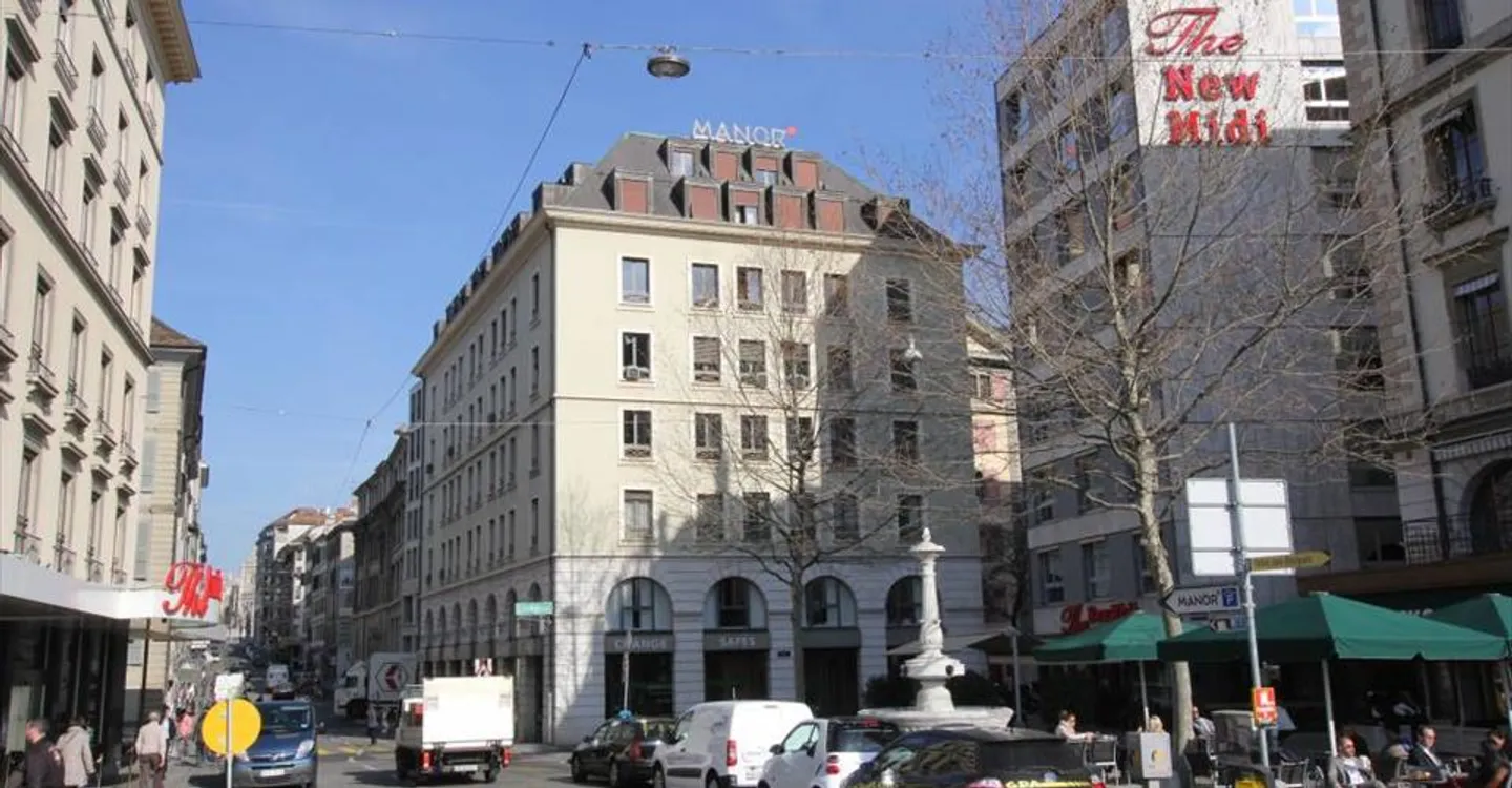 Shop for rent - Photo 1 of 13