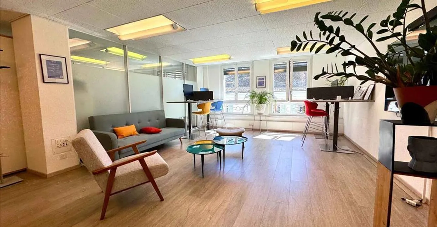 Shop for rent - Photo 2 of 13