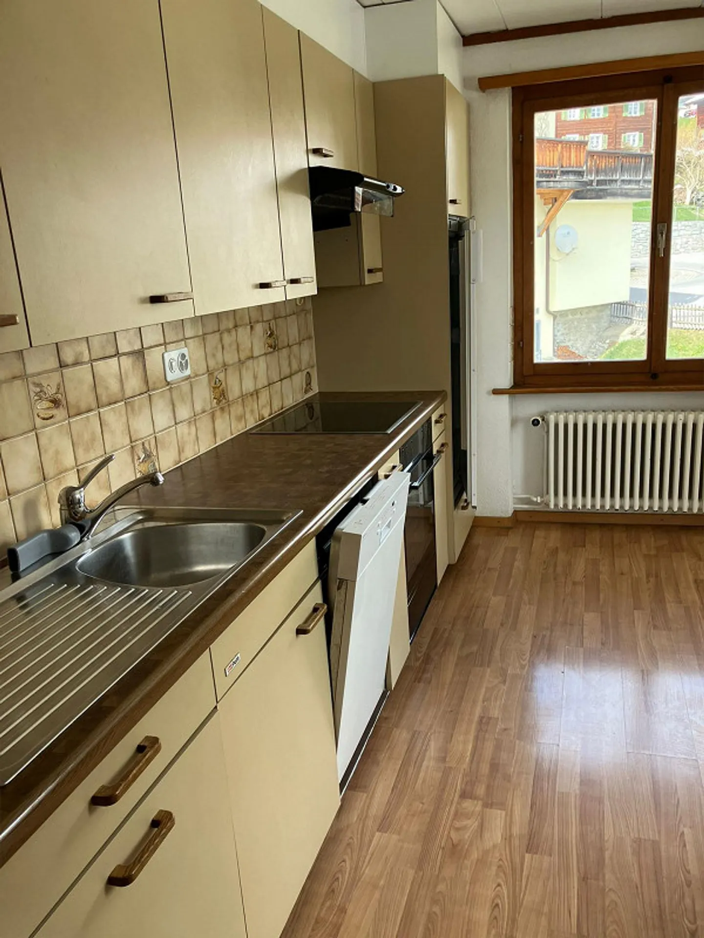 Appartamento spazioso di 4,5 stanze - Foto 4 di 11