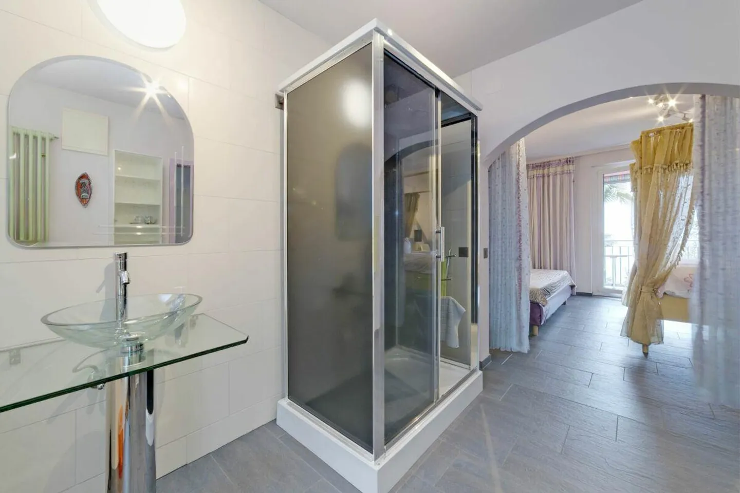 Casa plurifamiliare (8 unità abitative) con vista panoramica a Brissago - Foto 11 di 12