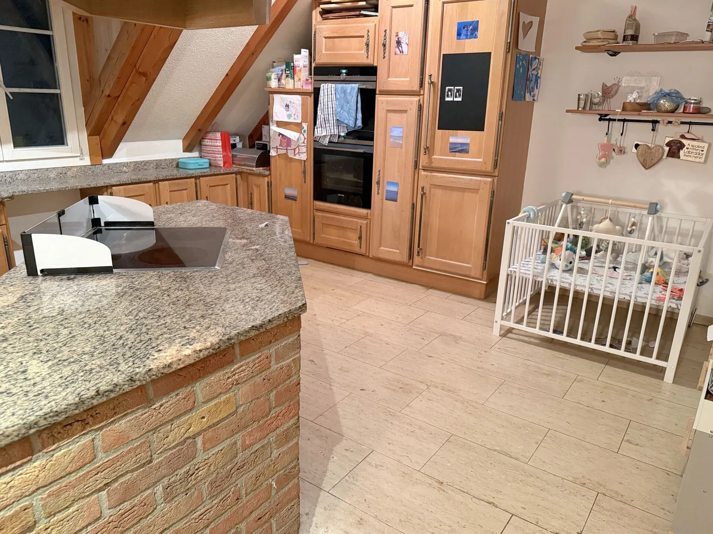 Très grand appartement de 4,5 pièces dans un bon emplacement à Lenzburg - Photo 4 sur 9