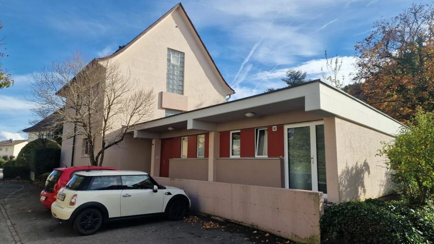 Maison multifamiliale avec huit petits appartements simples (studios) dans un quartier résidentiel calme à Baden - Photo 3 sur 21